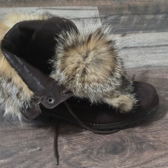 Bally Men\'s Brown Leather Boots with Fur Trim main image 10